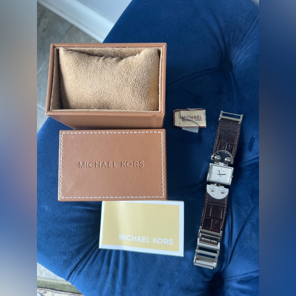 Mk watch